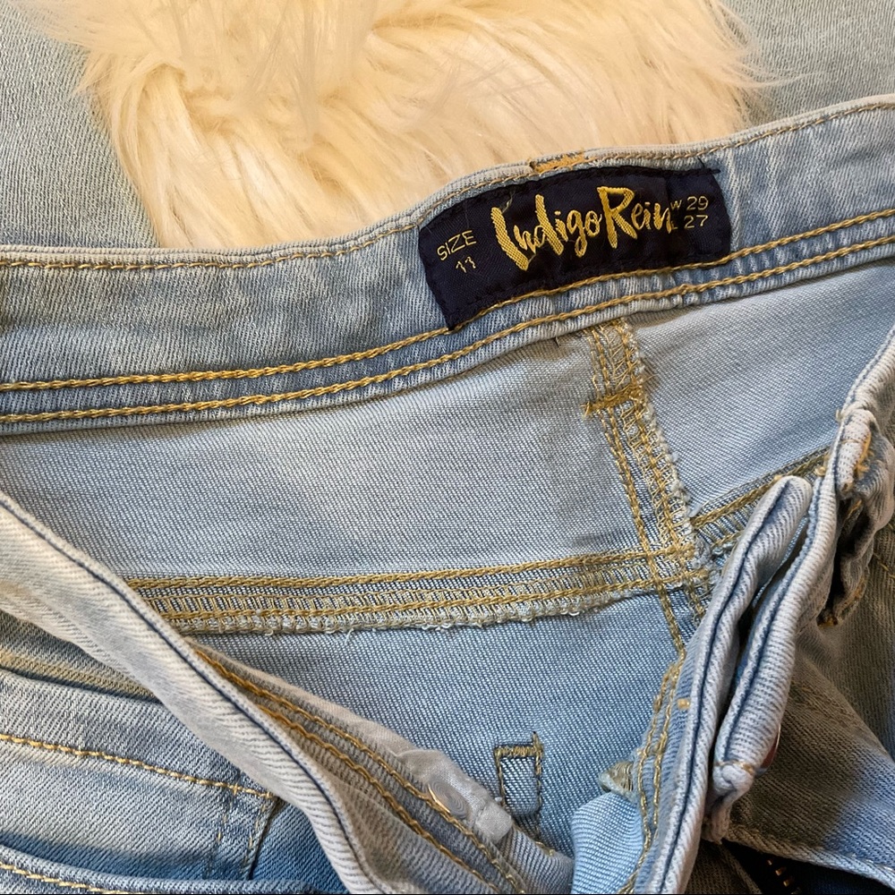 Indigo Rein Distressed Jeans - NWT - Size 11 - Picture 9 of 13
